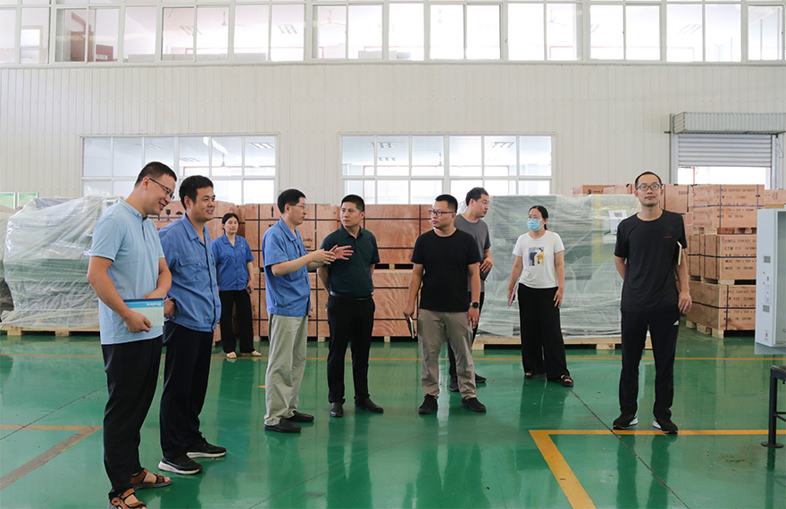  临沂职业学院智能制造学院来我厂参观考察洽谈校企合作