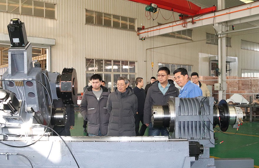  清华大学专家到我司考察调研